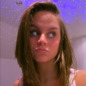 Meet your Posher, Avery